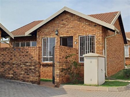 2 Bedroom Townhouse in Eldoraigne