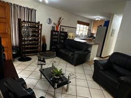 2 Bedroom Flat in Monavoni