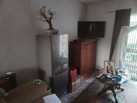 2 Bedroom Apartment in Die Hoewes
