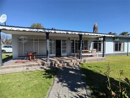 4 Bedroom House in Parys