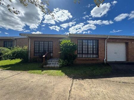 2 Bedroom Townhouse in Gonubie