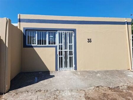 1 Bedroom House in Stonebridge