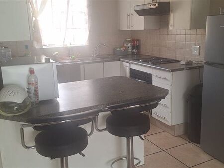 2 Bedroom Apartment in Weltevreden Park