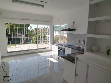 2 Bedroom House in Helderkruin
