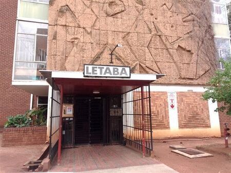 Bachelor apartment in Sunnyside