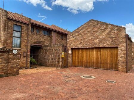 4 Bedroom Townhouse in Hatfield