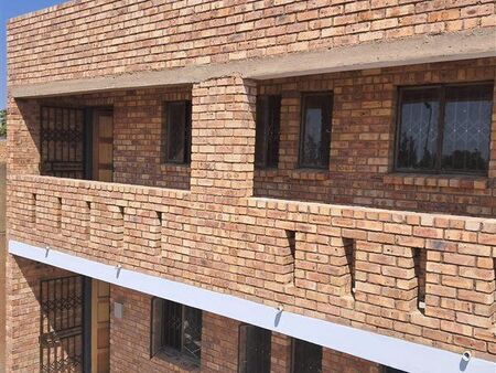 1 Bedroom Duplex in Emdeni