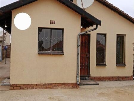 2 Bedroom House in Protea Glen