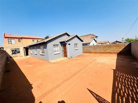 3 Bedroom House in Protea Glen