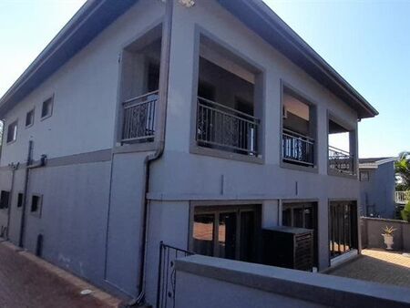 2 Bedroom Apartment in Umhlanga Rocks