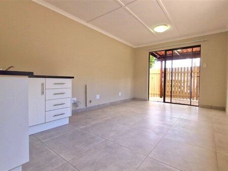 1 Bedroom Apartment in George South