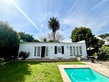 1 Bedroom Flat in Rondebosch