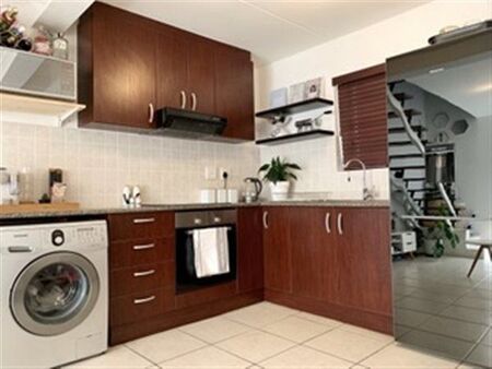 1 Bedroom Apartment in Burgundy Estate