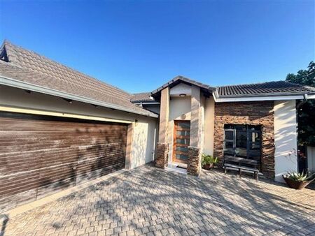 4 Bedroom House in Meer En See