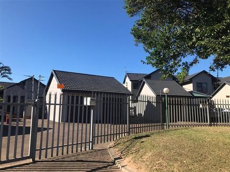 2 Bedroom Simplex in Meer En See