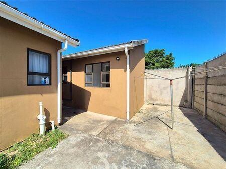 2 Bedroom Apartment in Brackenham