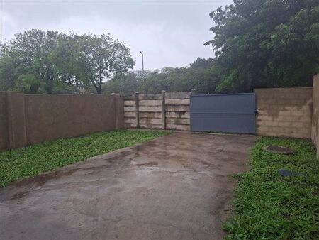 2 Bedroom Flat in Arboretum