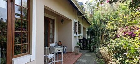 1 Bedroom bachelor apartment to rent in Hillcrest Central