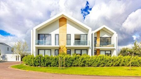 1 Bedroom bachelor apartment to rent in Val de Vie Estate, Paarl