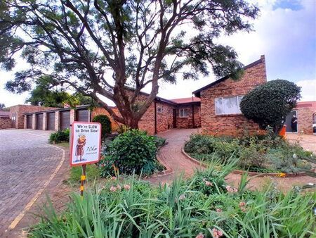 1 Bedroom House in Witpoortjie