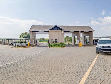 3 Bedroom Apartment in Ruimsig