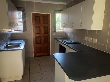2 Bedroom Simplex in Wilgeheuwel