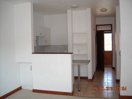 Bachelor apartment in Wilgeheuwel