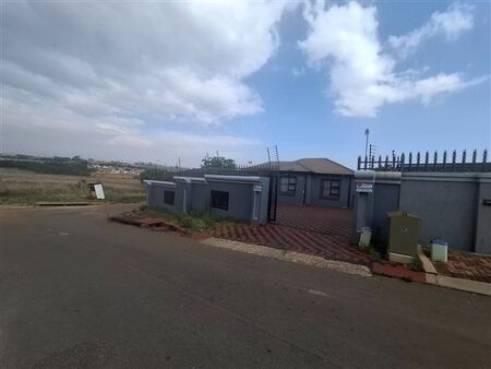 3 Bedroom House in Grobler Park