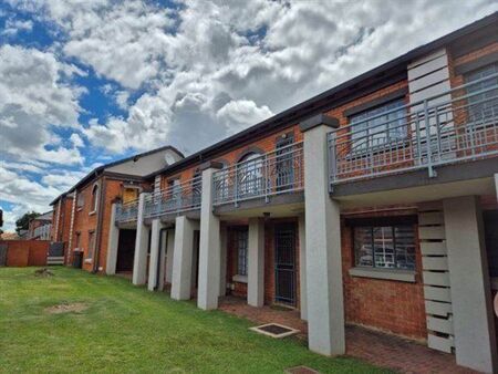2 Bedroom Apartment in Mooikloof Ridge