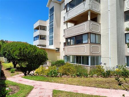 2 Bedroom Apartment in Kenilworth Upper