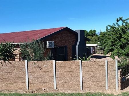 4 Bedroom House in Riebeek Kasteel