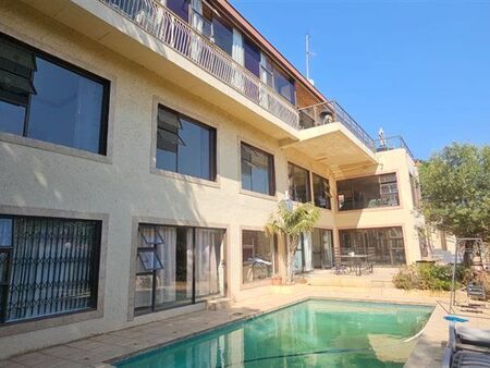 2 Bedroom Apartment in Muckleneuk