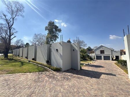 4 Bedroom House in Bryanston