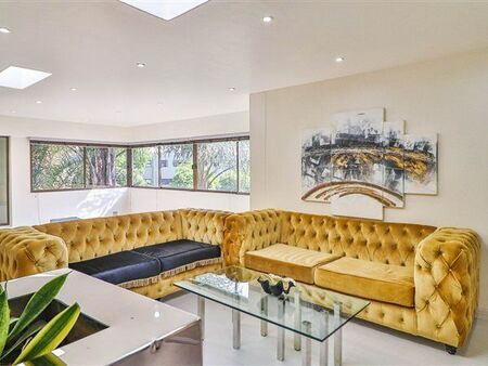 4.5 Bedroom Penthouse in Strathavon