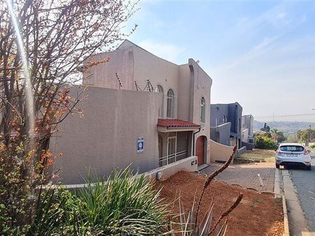 3 Bedroom House in Greymont