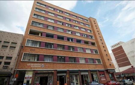 0.5 Bedroom House in Hillbrow