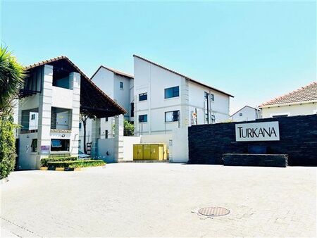 2 Bedroom House in Sunninghill
