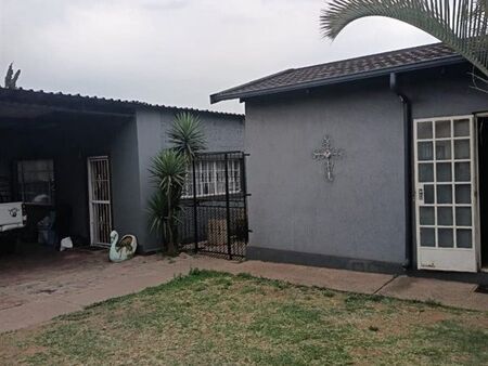 4 Bedroom House in Vanderbijlpark Central