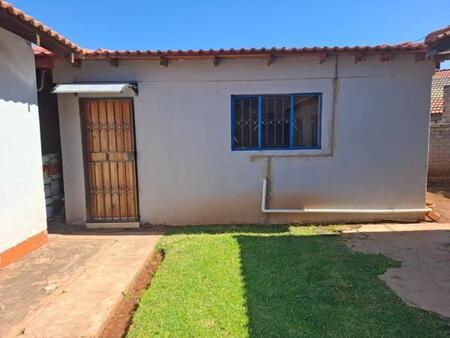1 Bedroom House in Vosloorus
