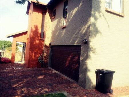 3 Bedroom House in Country View