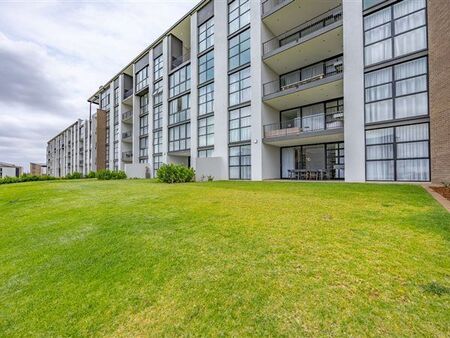 3 Bedroom Apartment in Midfield Estate