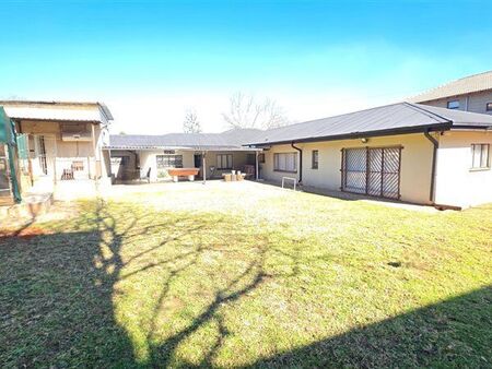 4 Bedroom House in Erasmia
