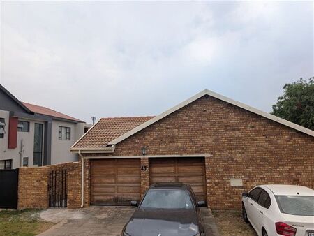 4 Bedroom Simplex in Thatchfield