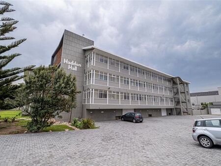 2 Bedroom Apartment in Summerstrand