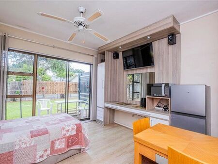 Bachelor apartment in Amandelrug