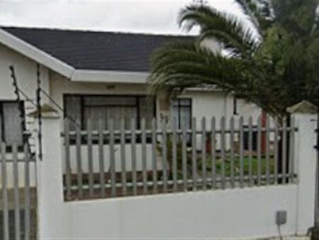 4 Bedroom House in Strand South