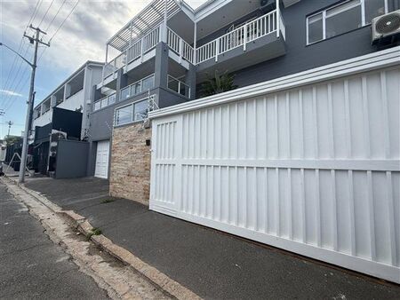 3 Bedroom Apartment in Sea Point