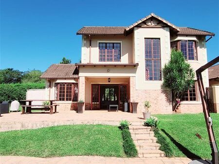 4 Bedroom Townhouse in Clifton Hill Estate