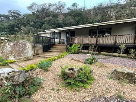 3 Bedroom House in Waterfall