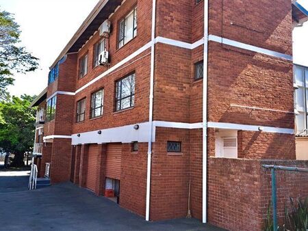 3 Bedroom Apartment in Essenwood